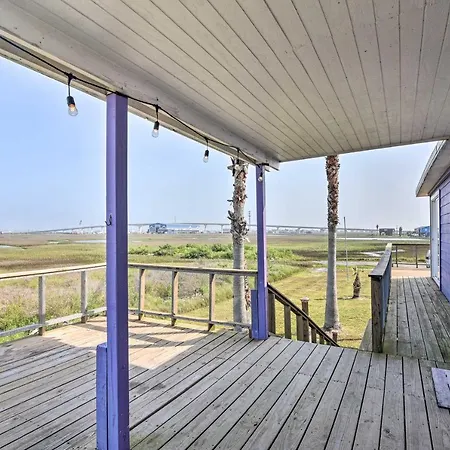 Breezy Surfside Beach Home - 4 Blocks To Ocean!